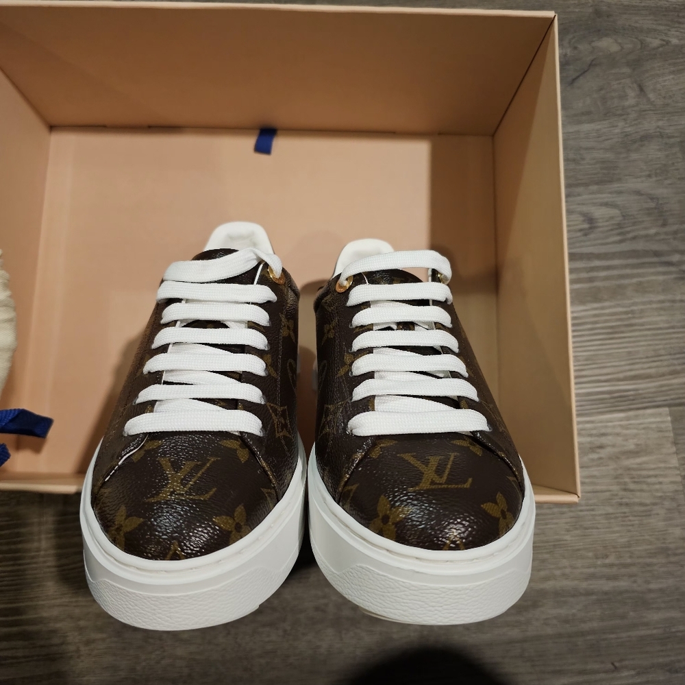 Louis Vuitton Monogram Sneakers - Picture 10 of 12